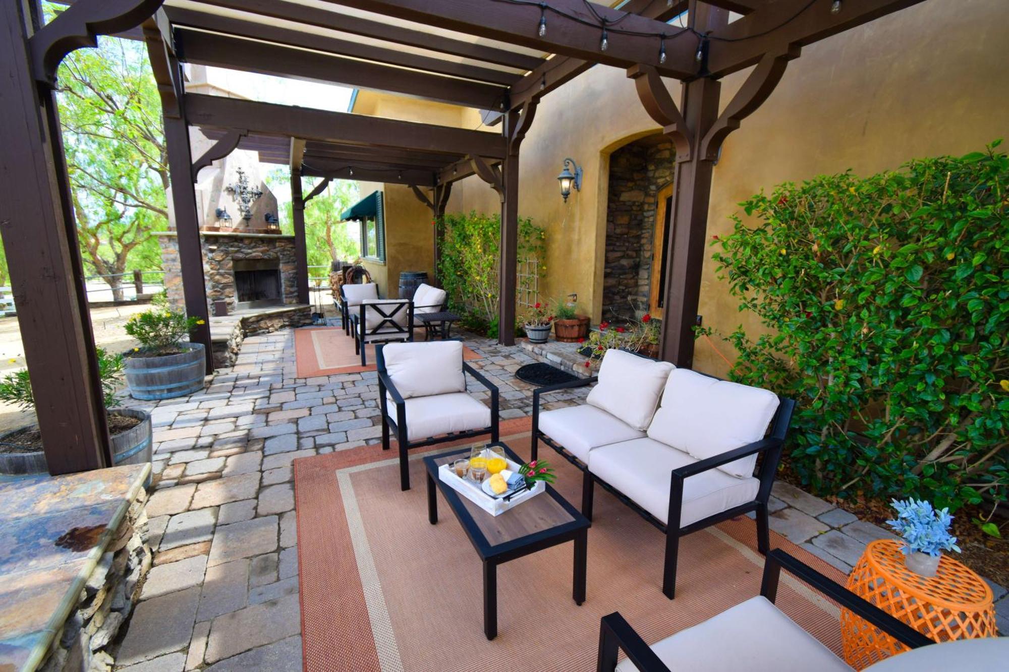 Peppertree Lane Ranch -- Seven-Acre Ranch In The Heart Of Wine Country Hotel Temecula Exterior foto