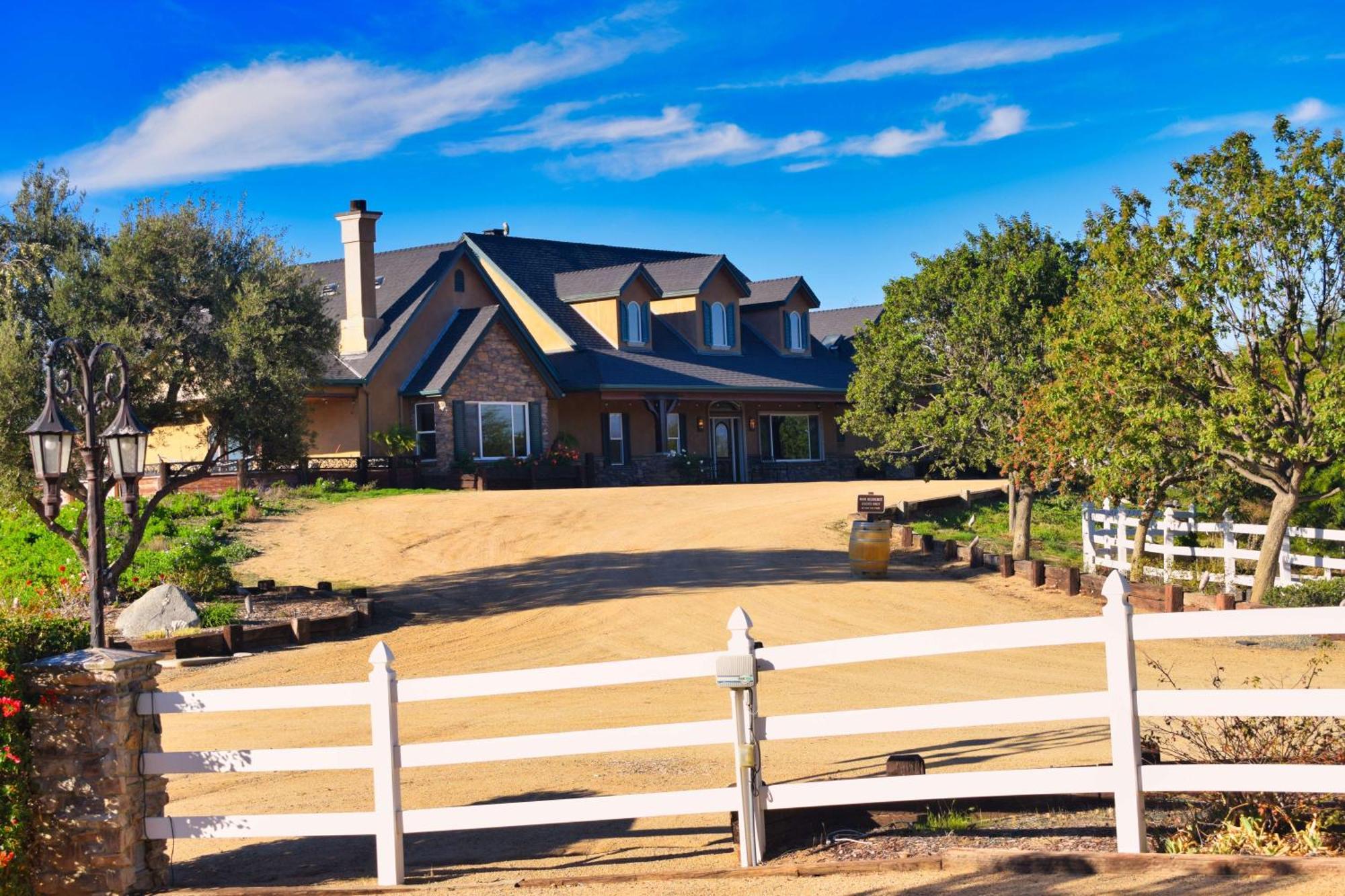 Peppertree Lane Ranch -- Seven-Acre Ranch In The Heart Of Wine Country Hotel Temecula Exterior foto